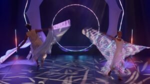 Performance en duo avec ailes LED interactives inspirée par la mythologie grecque.